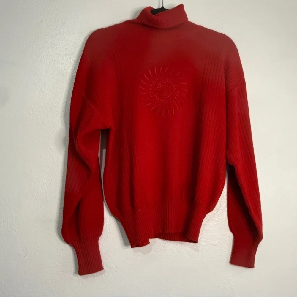 Meister red turtleneck sweater w/sunburst design on front. Sz S. Vintage. EUC. - Picture 7 of 10